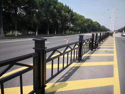城市道路交通隔離護欄設置規(guī)范 途亮安全設施
